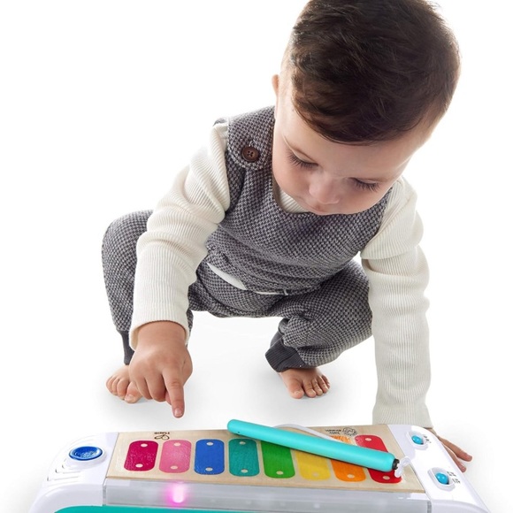 Baby Einstein • Magic Touch Xylophone Wooden Musical Toy with Lights - Picture 2 of 8